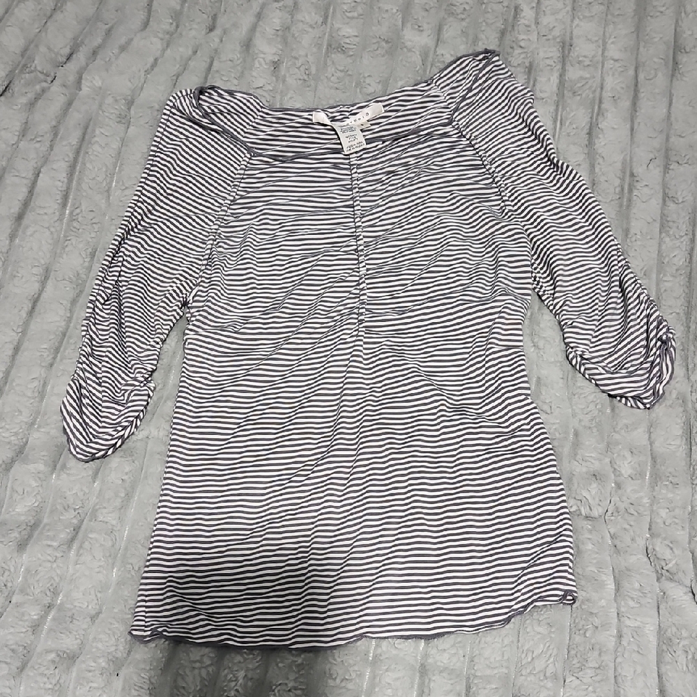 Max Studio White and Sage Ruched 3/4 Sleeve Blouse